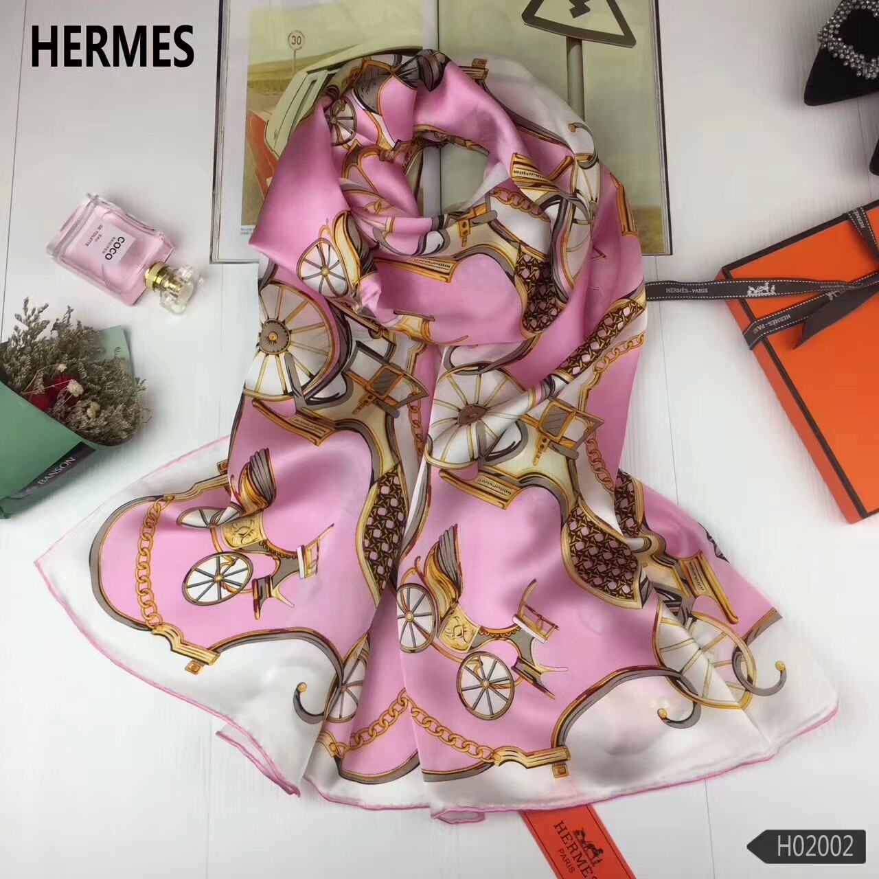 hermes贵气款丝巾 是当季新款